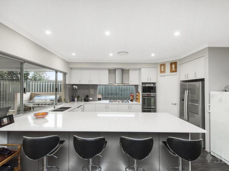 31 Carmen Circuit, The Vines WA 6069