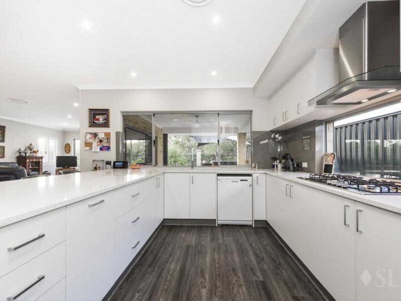 31 Carmen Circuit, The Vines WA 6069