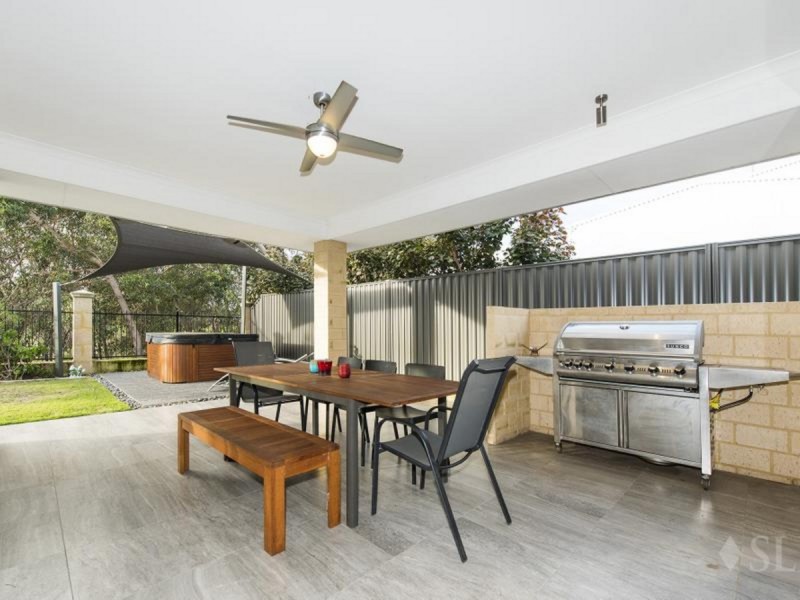 31 Carmen Circuit, The Vines WA 6069