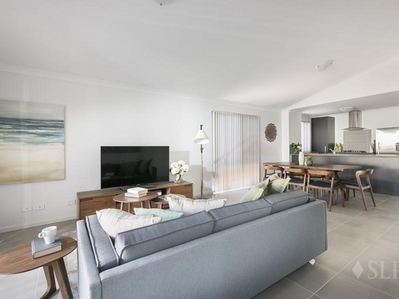 15 Mountain Street, Banksia Grove WA 6031