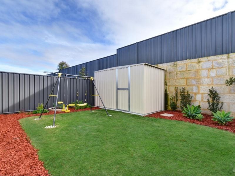 15 Mountain Street, Banksia Grove WA 6031