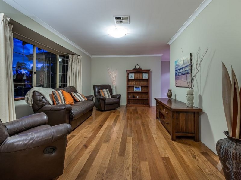 16 Harbour Town Heights, Connolly WA 6027