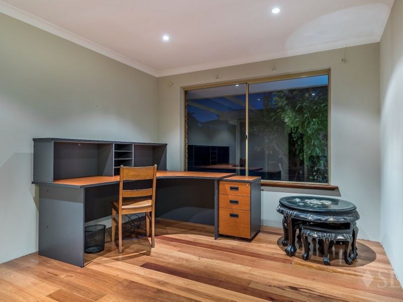 16 Harbour Town Heights, Connolly WA 6027