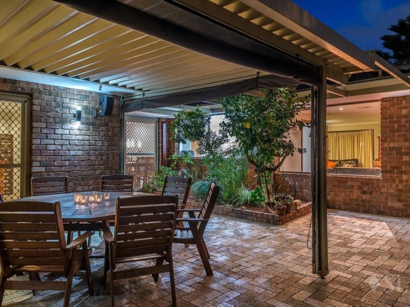 16 Harbour Town Heights, Connolly WA 6027