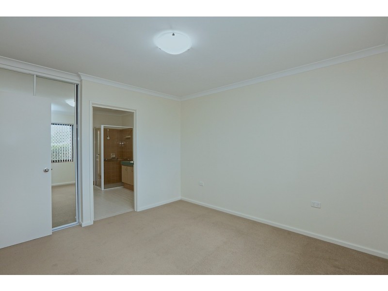 4/2 Camberwell Road, Balga WA 6061