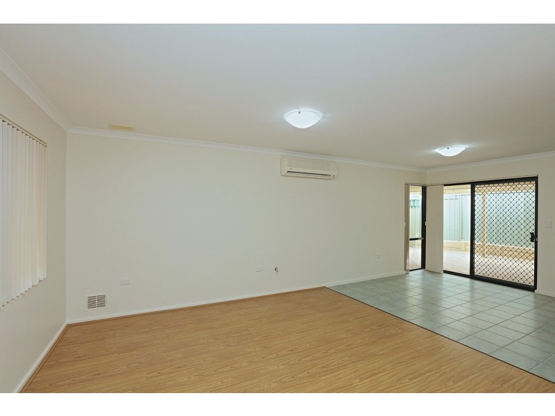 4/2 Camberwell Road, Balga WA 6061