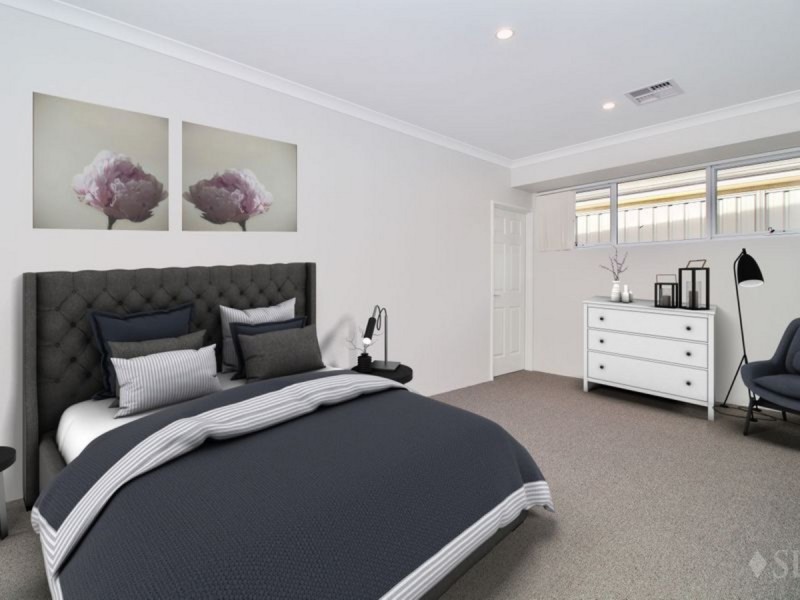 13 Campden Loop, Parmelia WA 6167