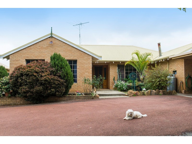 64 Kelvin Road, Wattle Grove WA 6107