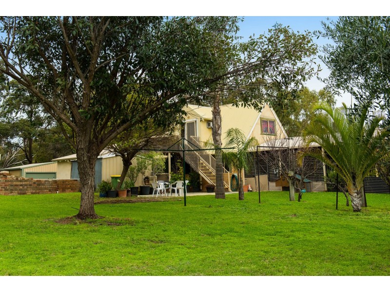 64 Kelvin Road, Wattle Grove WA 6107