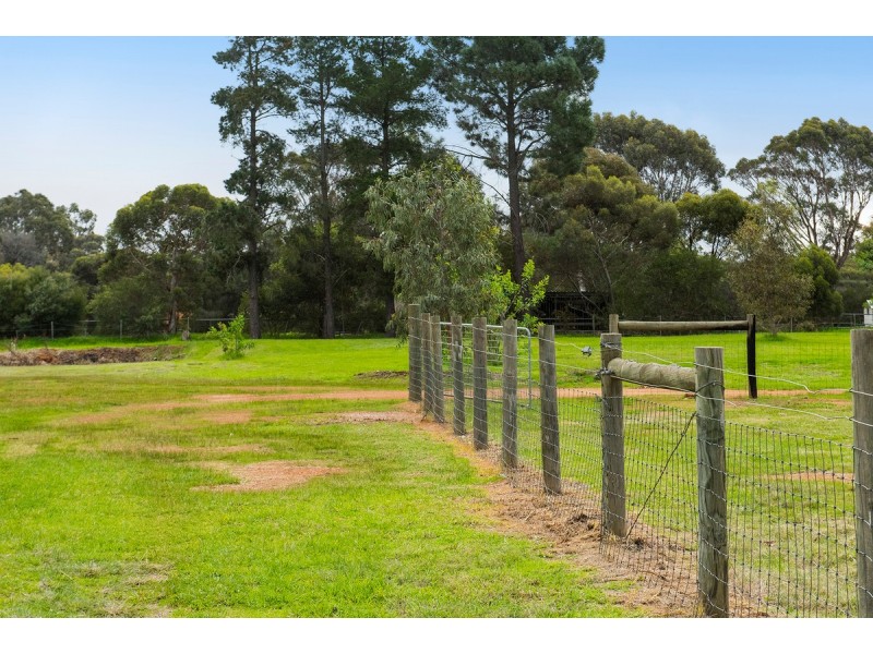 64 Kelvin Road, Wattle Grove WA 6107