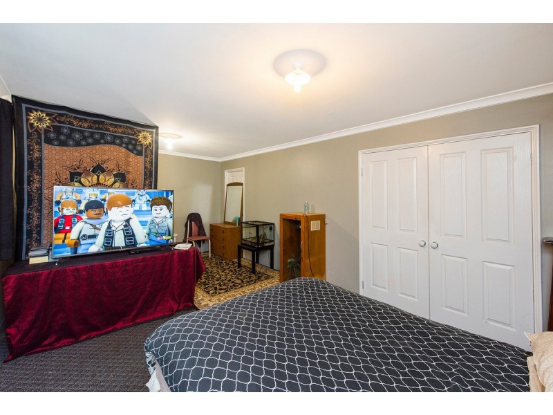 64 Kelvin Road, Wattle Grove WA 6107