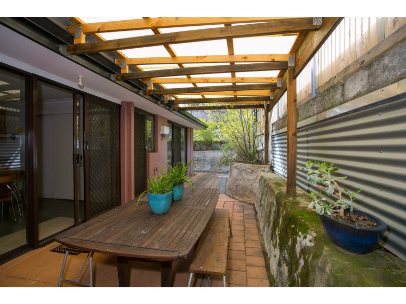 8/18 Minilya Avenue, White Gum Valley WA 6162