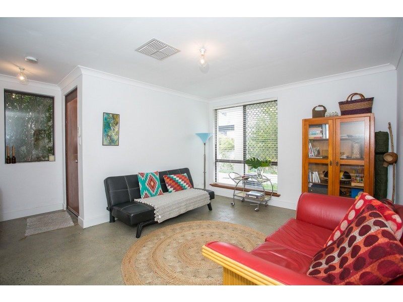 8/18 Minilya Avenue, White Gum Valley WA 6162