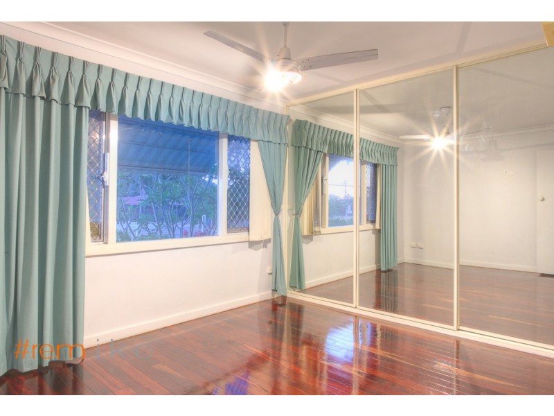 24 Girrawheen Avenue, Girrawheen WA 6064