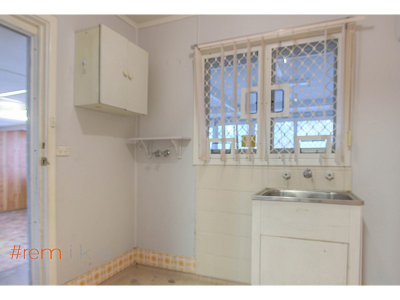 24 Girrawheen Avenue, Girrawheen WA 6064