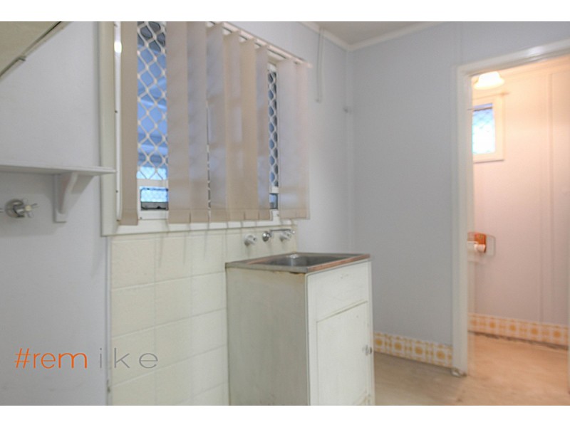 24 Girrawheen Avenue, Girrawheen WA 6064