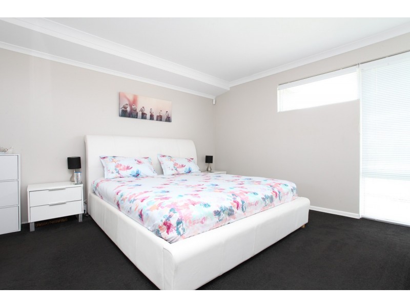209 Grandis Boulevard, Banksia Grove WA 6031