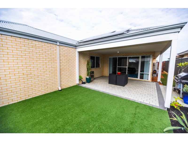209 Grandis Boulevard, Banksia Grove WA 6031