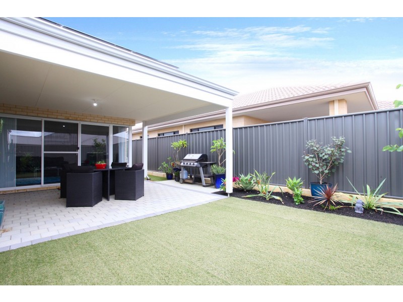209 Grandis Boulevard, Banksia Grove WA 6031