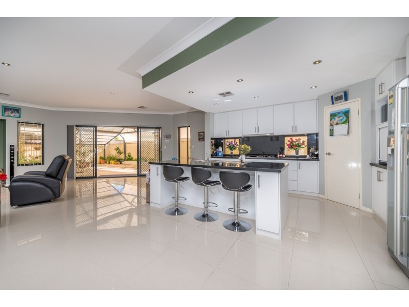 41 Mattingleys Approach, Burns Beach WA 6028
