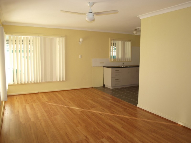 8 Connell Way, Girrawheen WA 6064