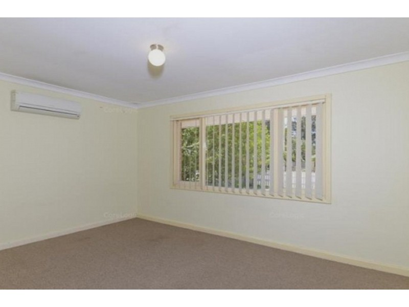 8 Connell Way, Girrawheen WA 6064