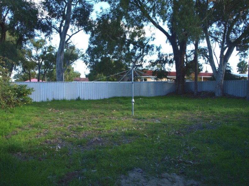 8 Connell Way, Girrawheen WA 6064