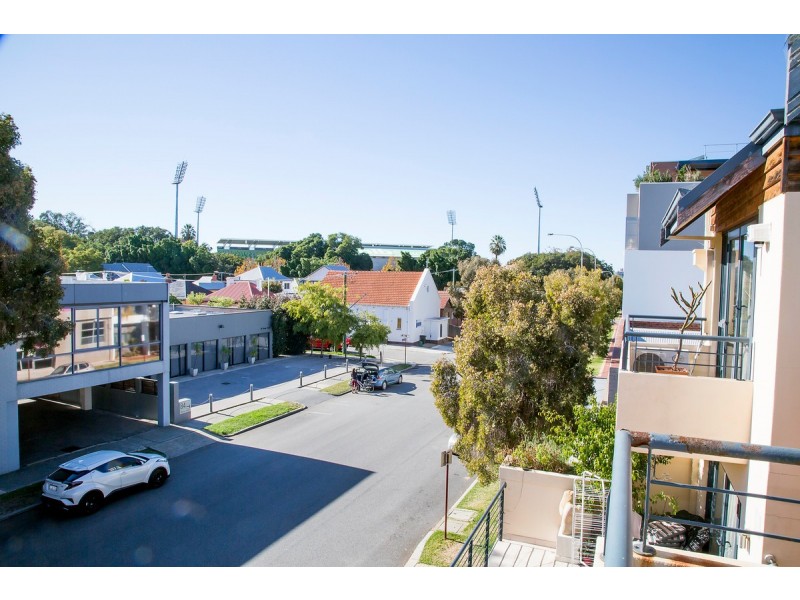 13/216 Stirling Street, Perth WA 6000