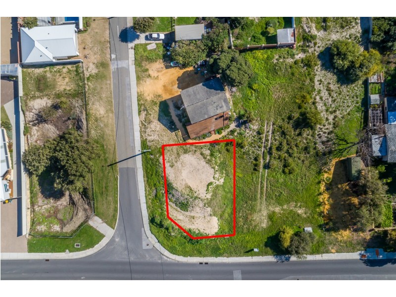 21 Hazel Avenue, Quinns Rocks WA 6030