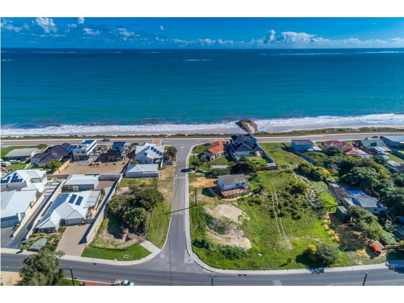 21 Hazel Avenue, Quinns Rocks WA 6030