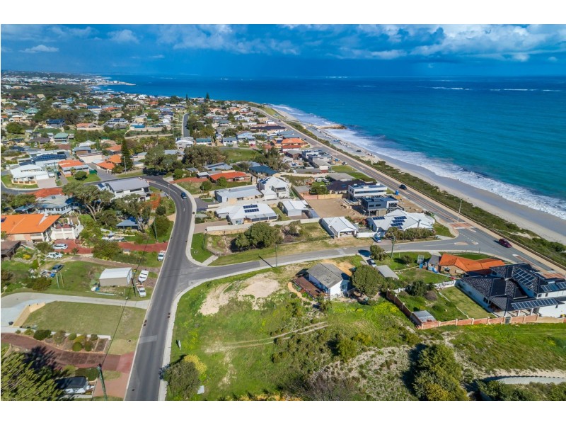 21 Hazel Avenue, Quinns Rocks WA 6030