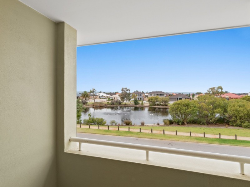 32 Admiralty Road, Canning Vale WA 6155