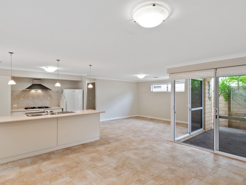 32 Admiralty Road, Canning Vale WA 6155