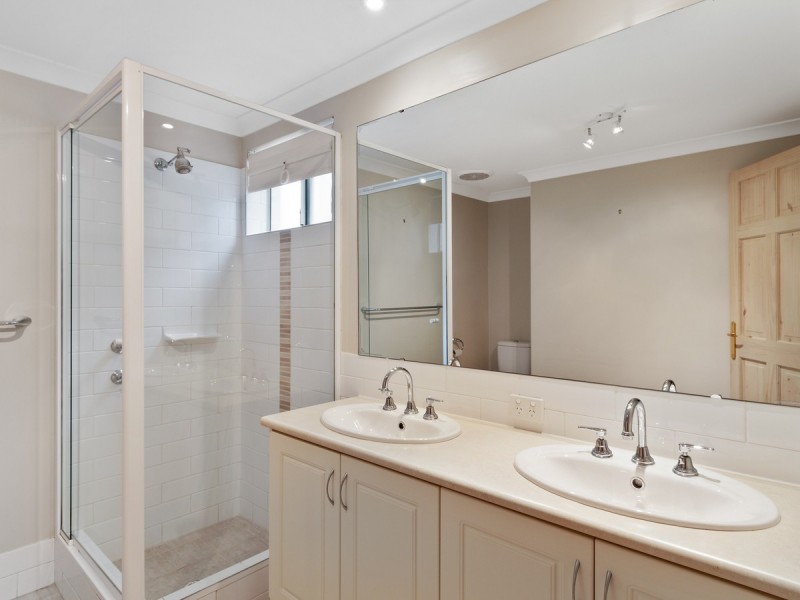 32 Admiralty Road, Canning Vale WA 6155