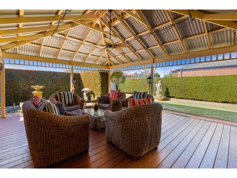 83 Welbeck Road, Canning Vale WA 6155