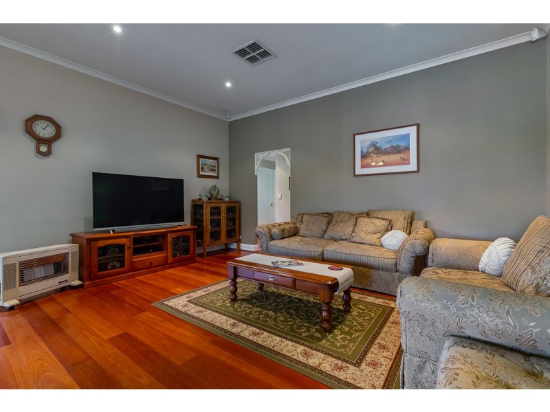 83 Welbeck Road, Canning Vale WA 6155