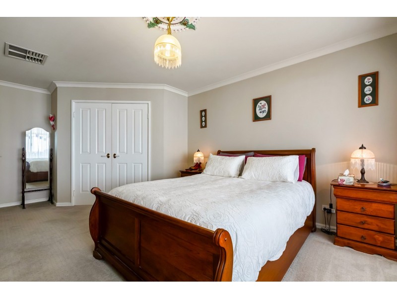 83 Welbeck Road, Canning Vale WA 6155