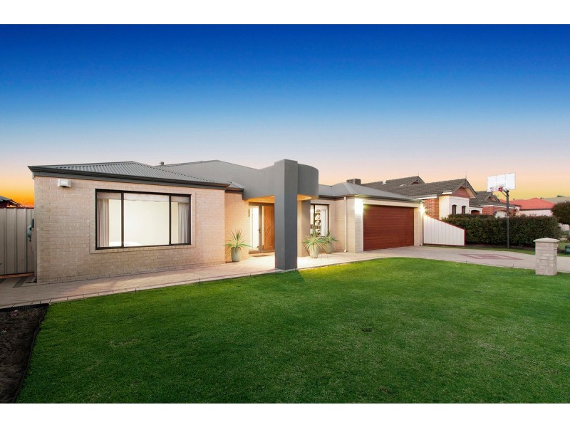 18 Cesare Circle, Madeley WA 6065