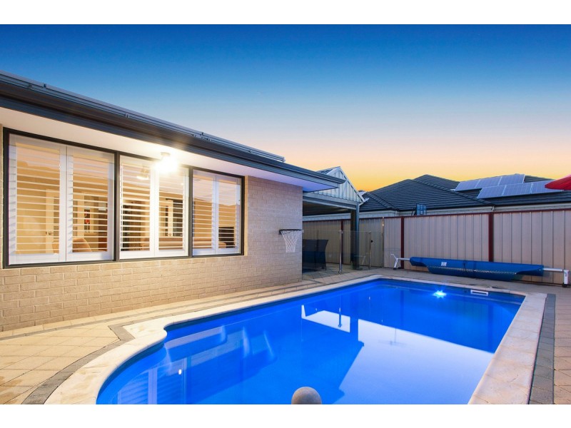 18 Cesare Circle, Madeley WA 6065