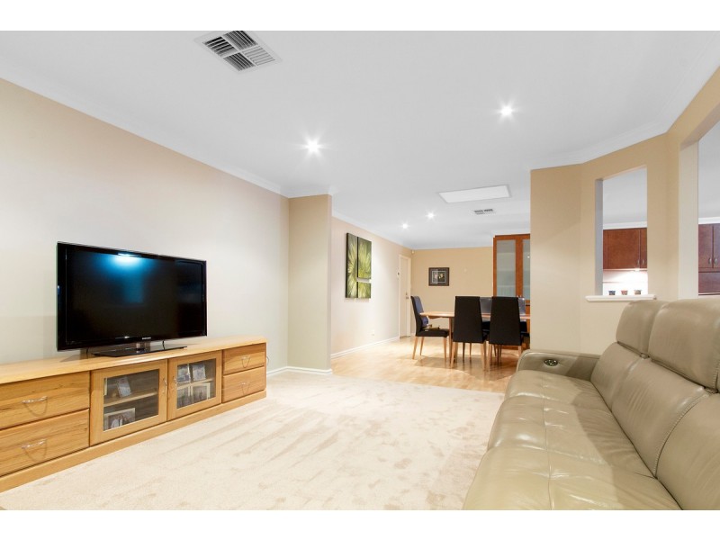 18 Cesare Circle, Madeley WA 6065