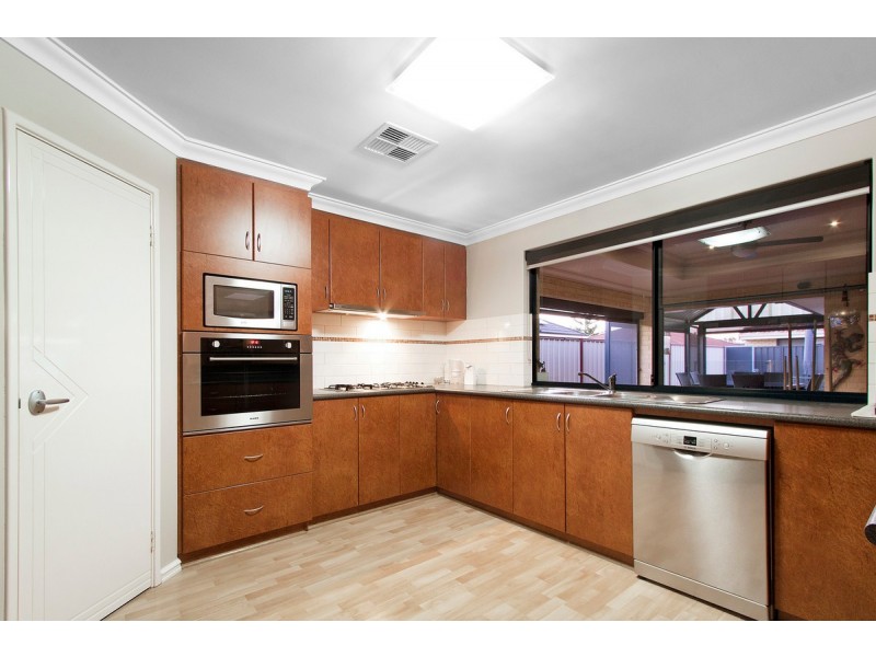 18 Cesare Circle, Madeley WA 6065