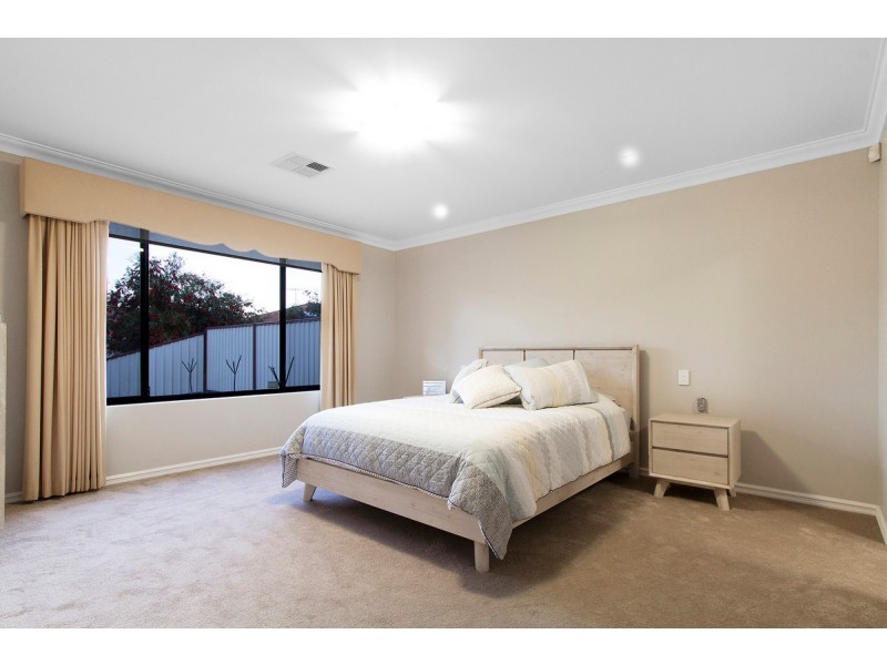 18 Cesare Circle, Madeley WA 6065