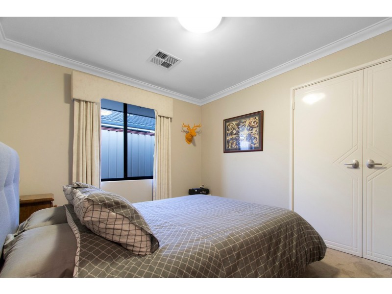 18 Cesare Circle, Madeley WA 6065