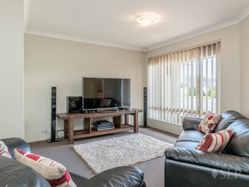 51 Sugarwood Drive, Thornlie WA 6108