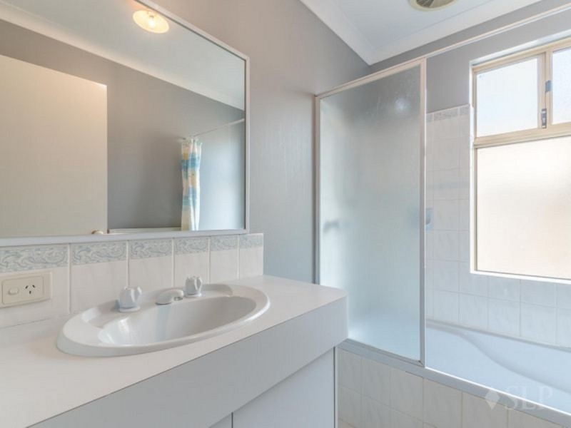 51 Sugarwood Drive, Thornlie WA 6108