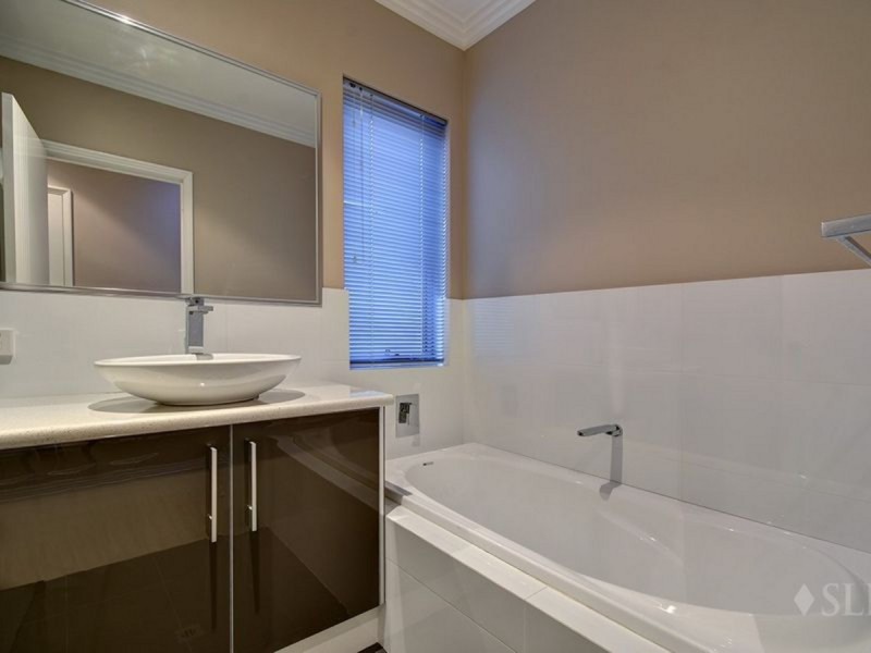 35 Hepburn Way, Balga WA 6061