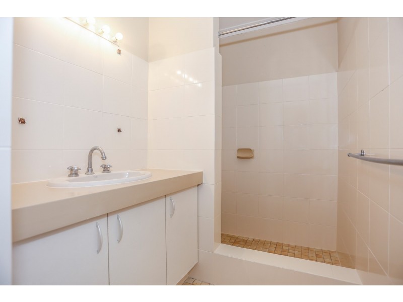 8/201 Royal Street, Yokine WA 6060