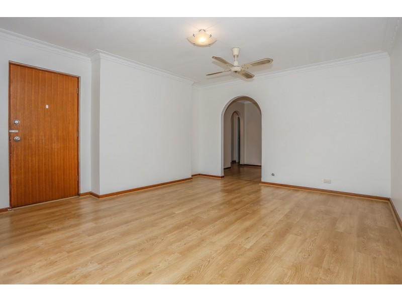 8/201 Royal Street, Yokine WA 6060