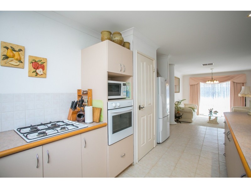 21 Saint Helens Grove, Landsdale WA 6065