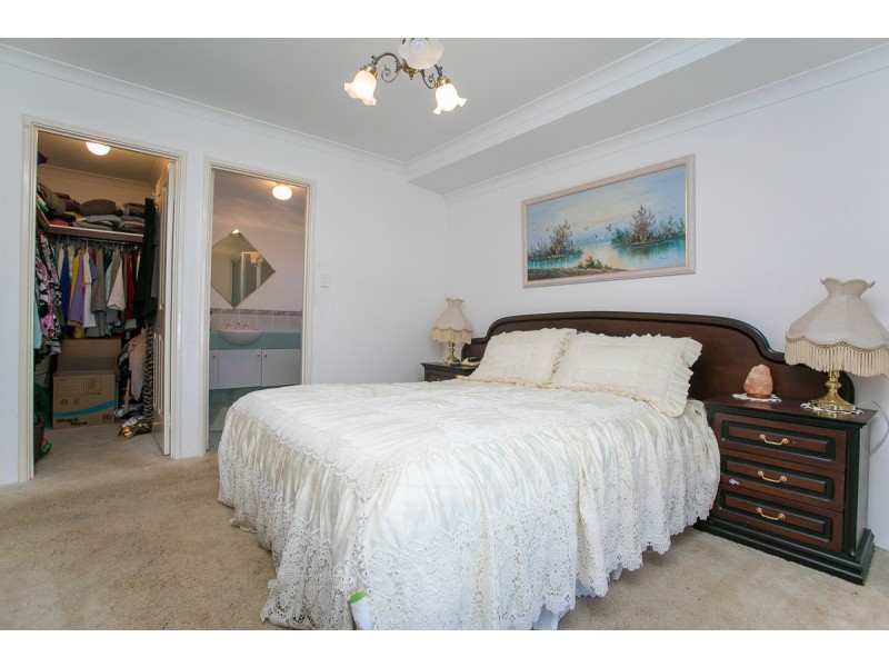 21 Saint Helens Grove, Landsdale WA 6065